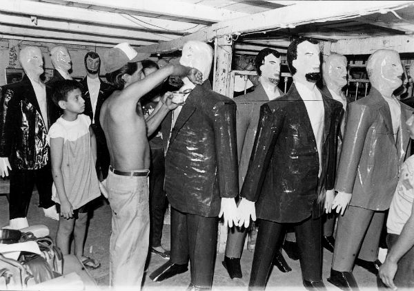 Quemando las malas vibras: Monigotes de Ecuador 🇪🇨